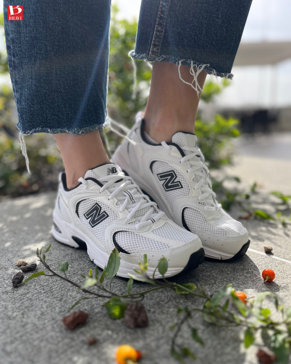 Impazienti per la bella stagione? ☀️ Noi siamo già pronti… 🌸✨. #newbalance #nb #530 #newarrivals #spring #gruppobravi