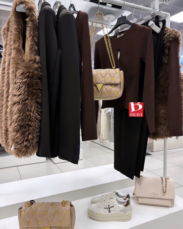 Ci siamo vestiti di Novembre 🤎🍂👜👞 Tante nuove idee outfit ispirate alle sfumature autunnali 🤎🍂🍂🤎 Vi piacciono queste...