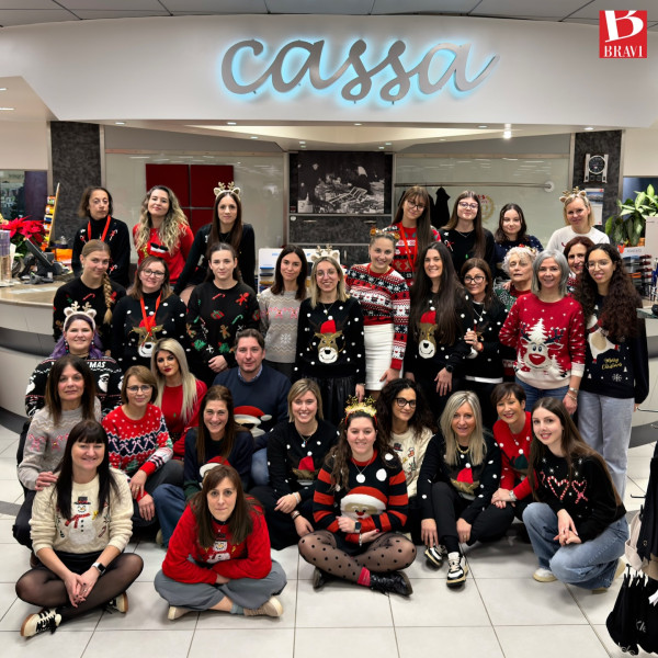Vi aspettiamo per gli ultimi regali di Natale! 🎄🎁✨ . . . #xmasjumperday #natale2025 #xmas2025 #maglionenatalizio #gruppobravi