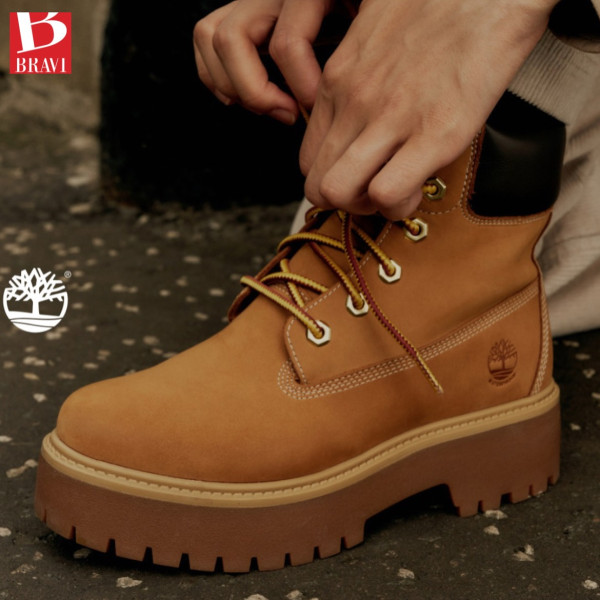Un classico senza tempo 🥾💛 Venite in negozio a scoprire tutta la nuova collezione @timberland uomo, donna e...